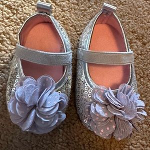 Stepping Stone Shoes
Size 0-3 months baby girl shoes